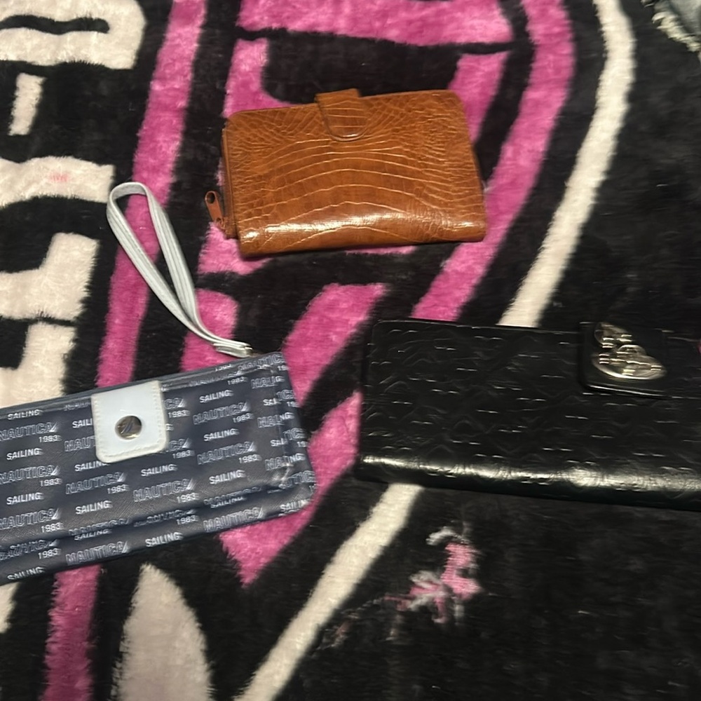 Wallet bundle